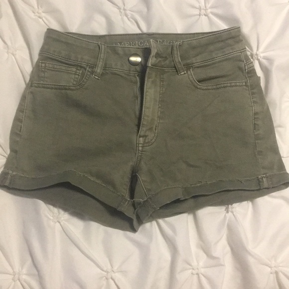 American Eagle Outfitters Pants - Olive green shorts